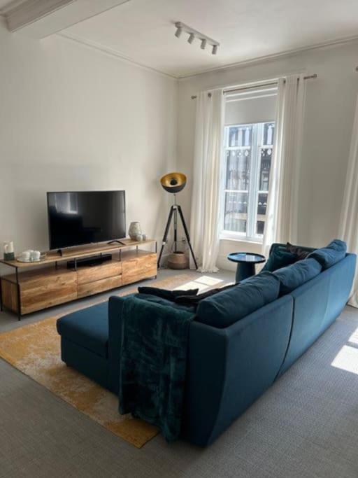 Modern Apartment Within Historic Chester City Walls Exterior photo